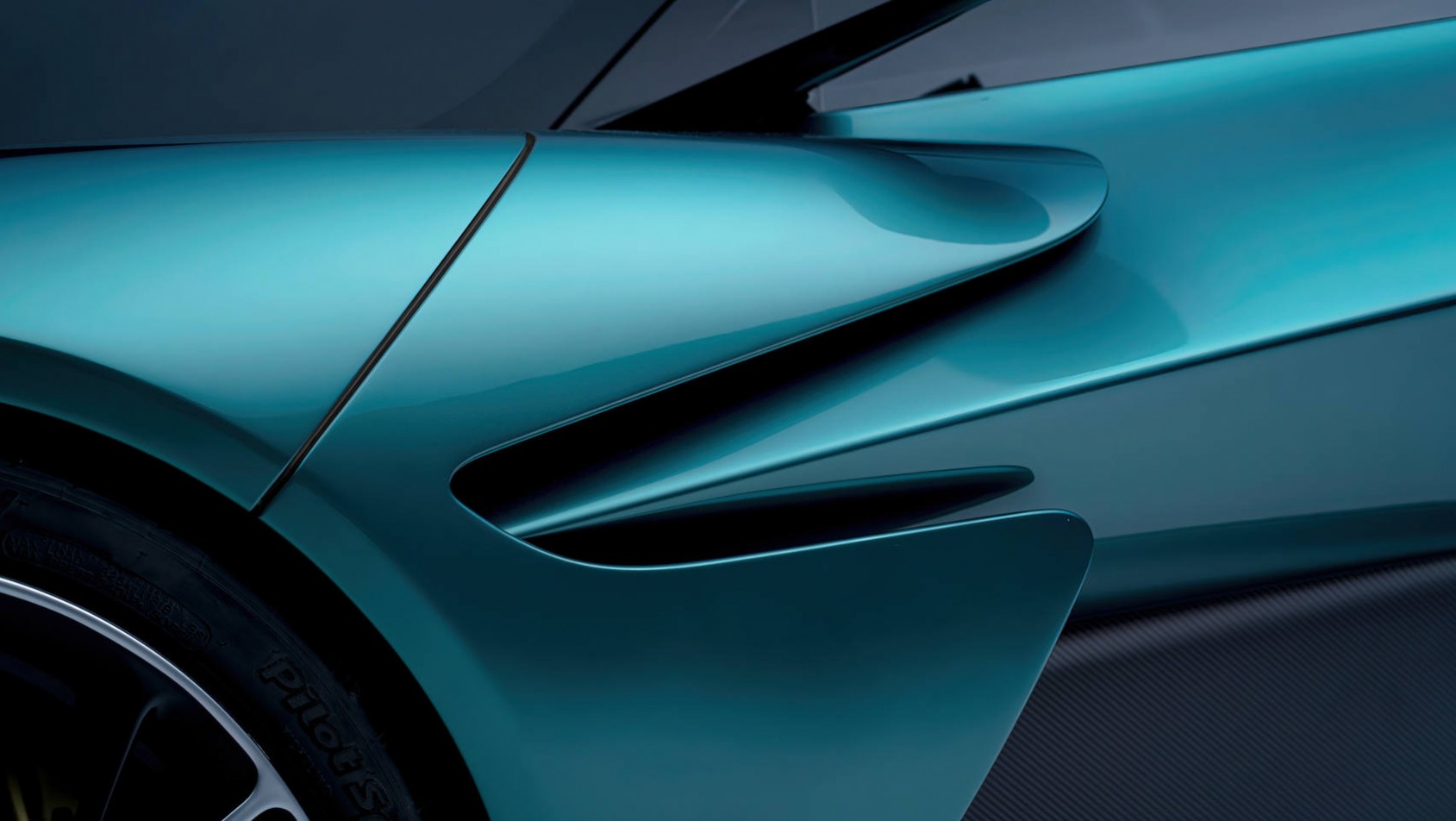 Aston Martin Valhalla detal nadwozia