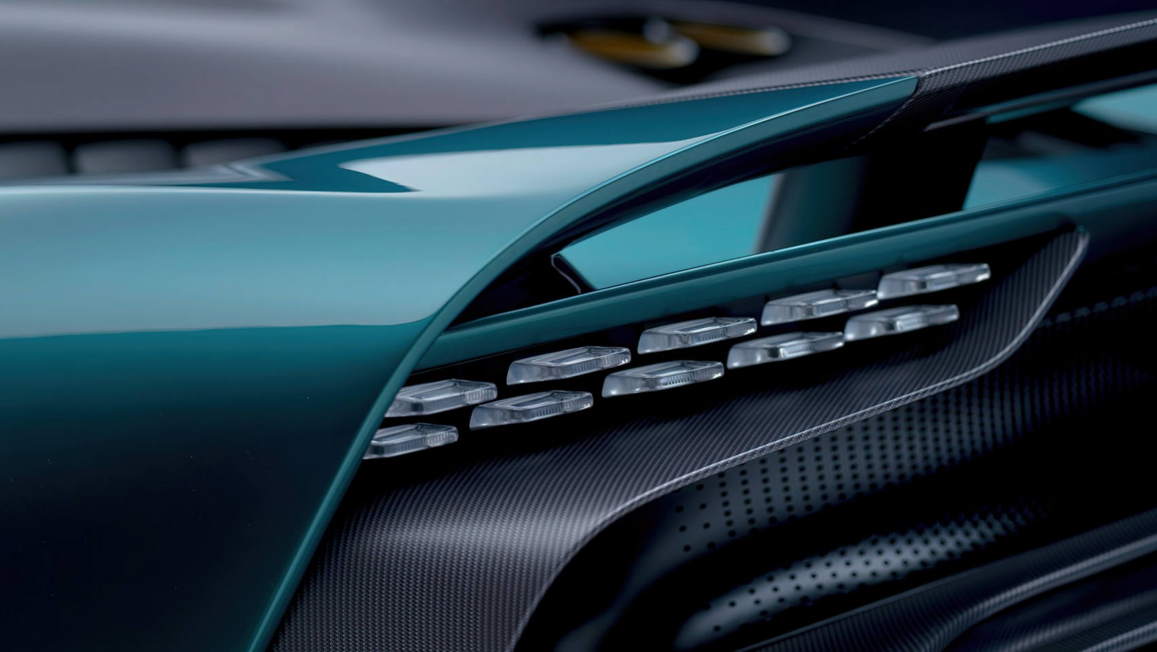 Aston Martin Valhalla detal tyłu