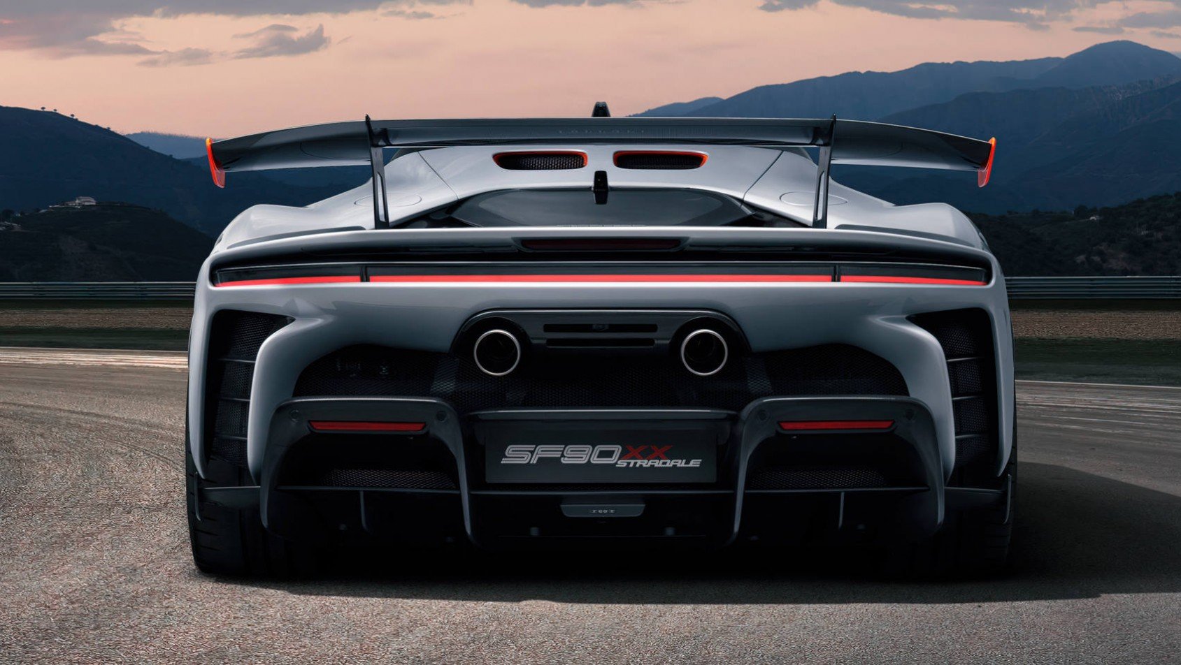 Ferrari SF90 XX Stradale tył