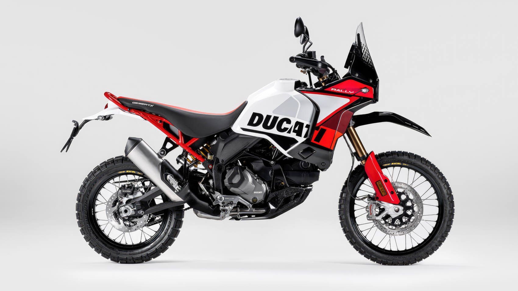 Ducati DesertX Rally z 21 calową obręczą przednią