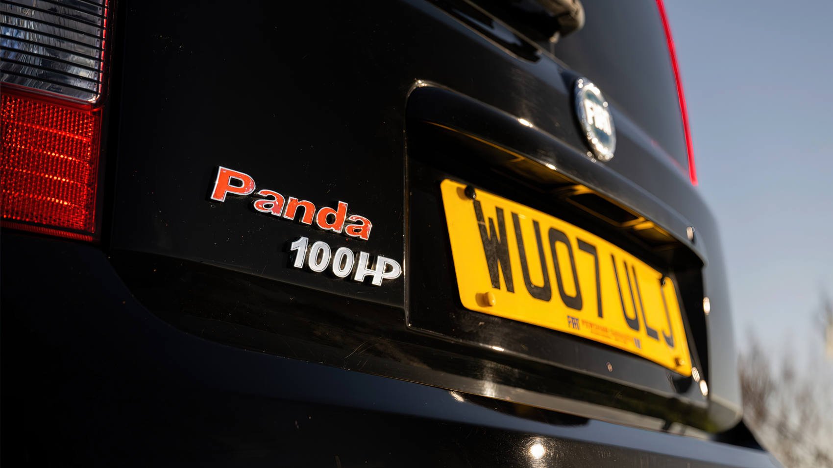 Fiat Panda 100HP emblemat