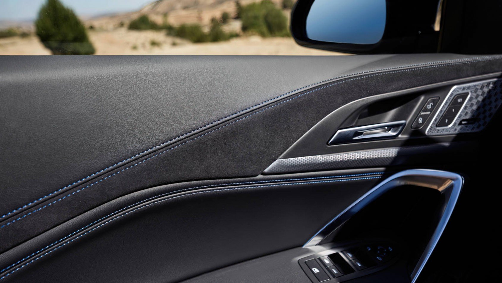 2024 BMW X2 M35i detal wnętrza