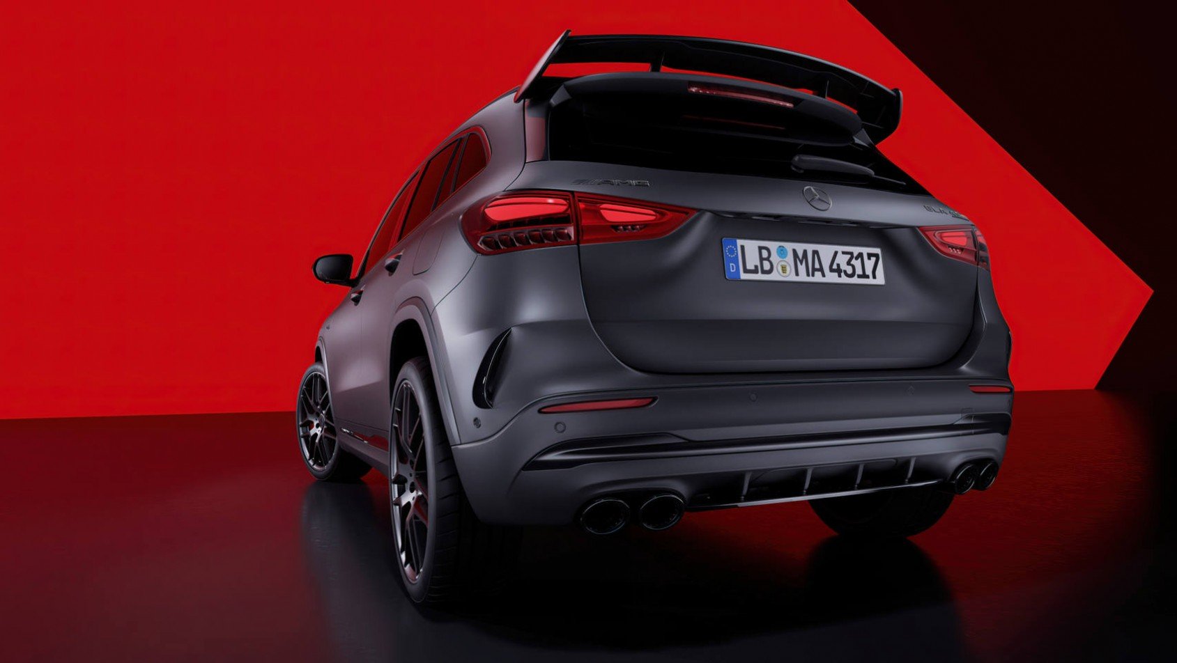 Mercedes-AMG GLA 2024 Mercedes-AMG GLA 45 S lifting lampy tylne