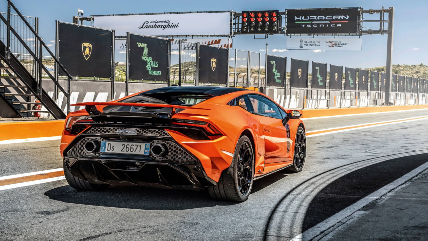 Lamborghini Huracan Tecnica test prawy tył