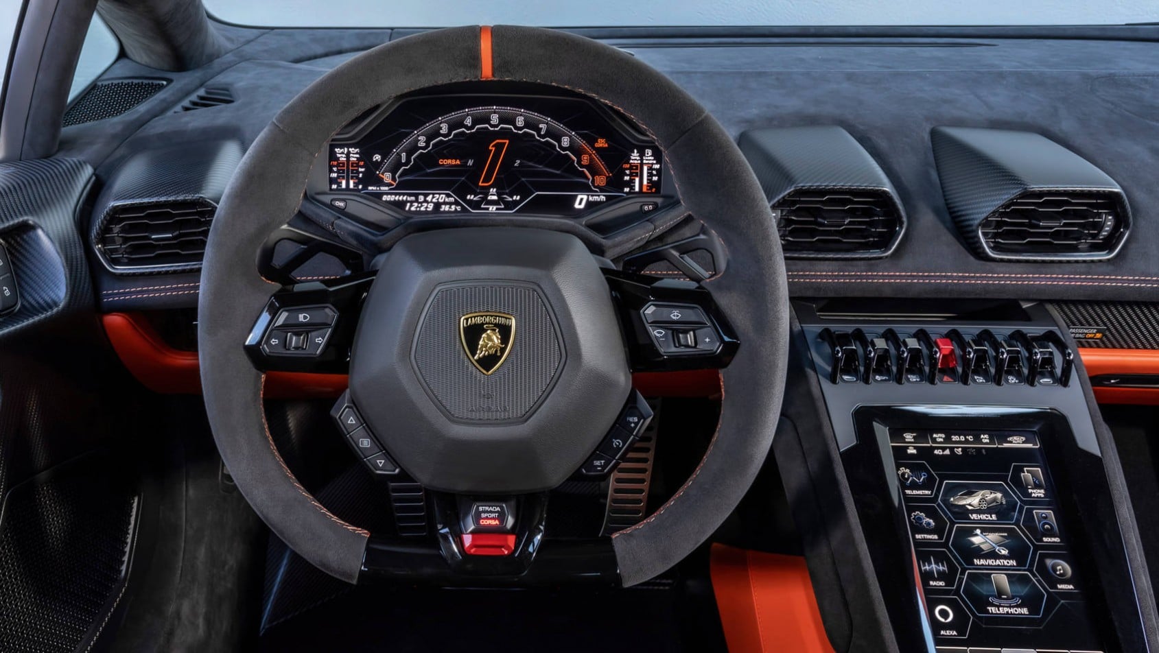 Lamborghini Huracan Tecnica test kokpit