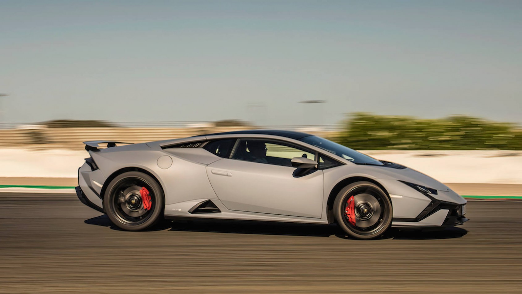 Lamborghini Huracan Tecnica drift