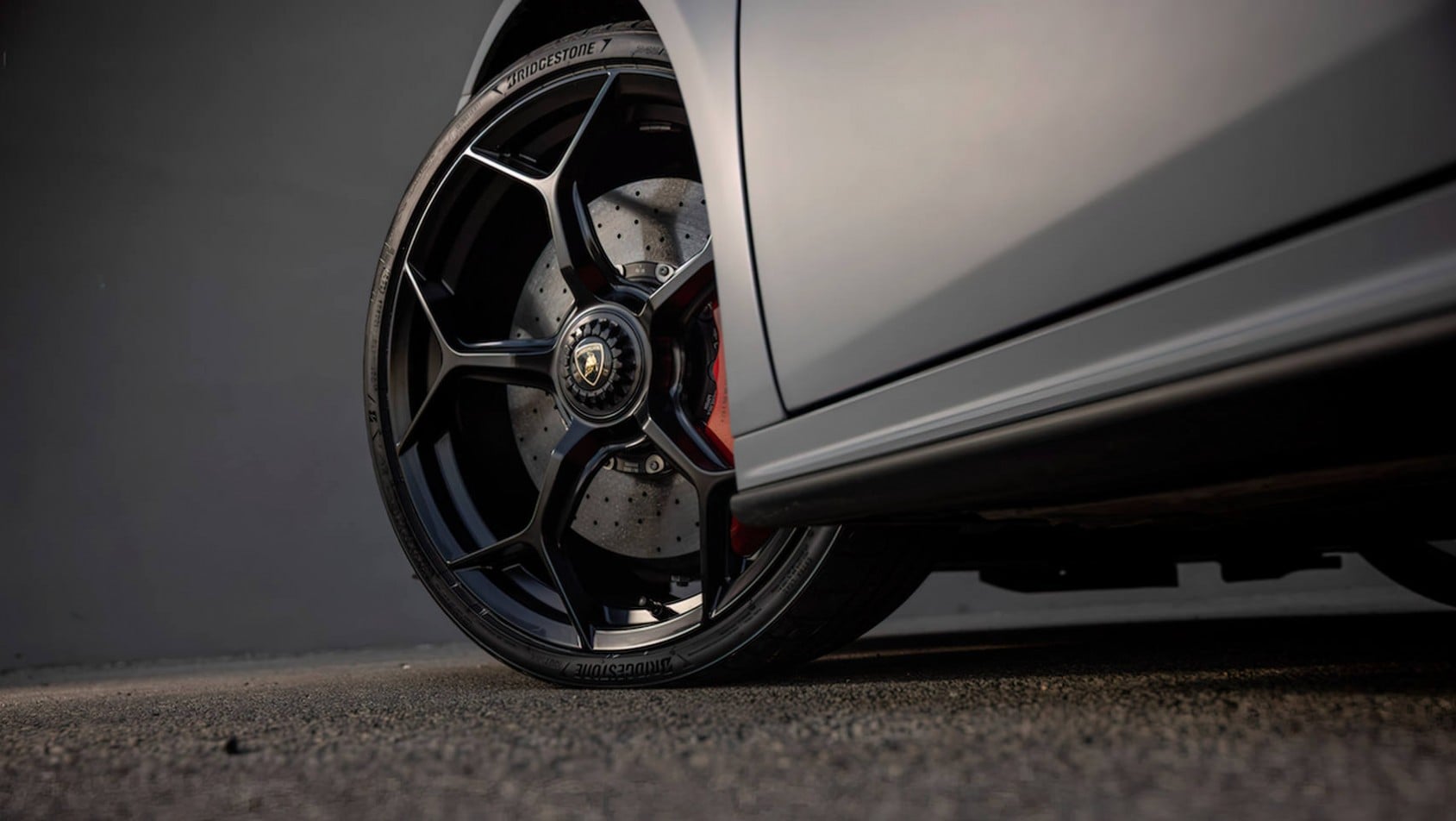 Lamborghini Huracan Tecnica próg boczny