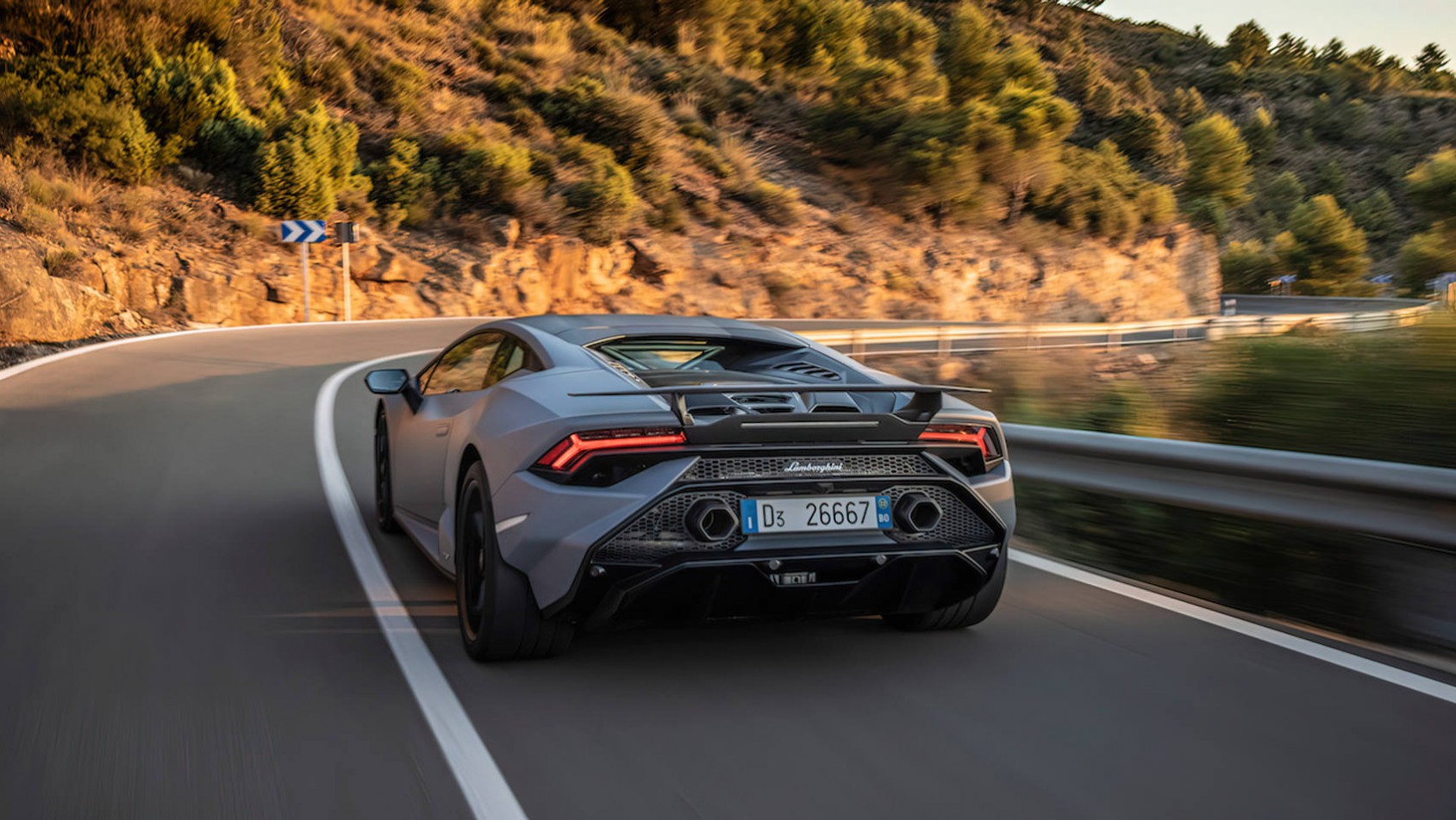 Lamborghini Huracan Tecnica na drodze