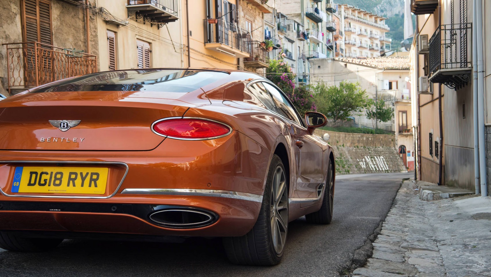 Bentley Continental GT na miejskich drogach