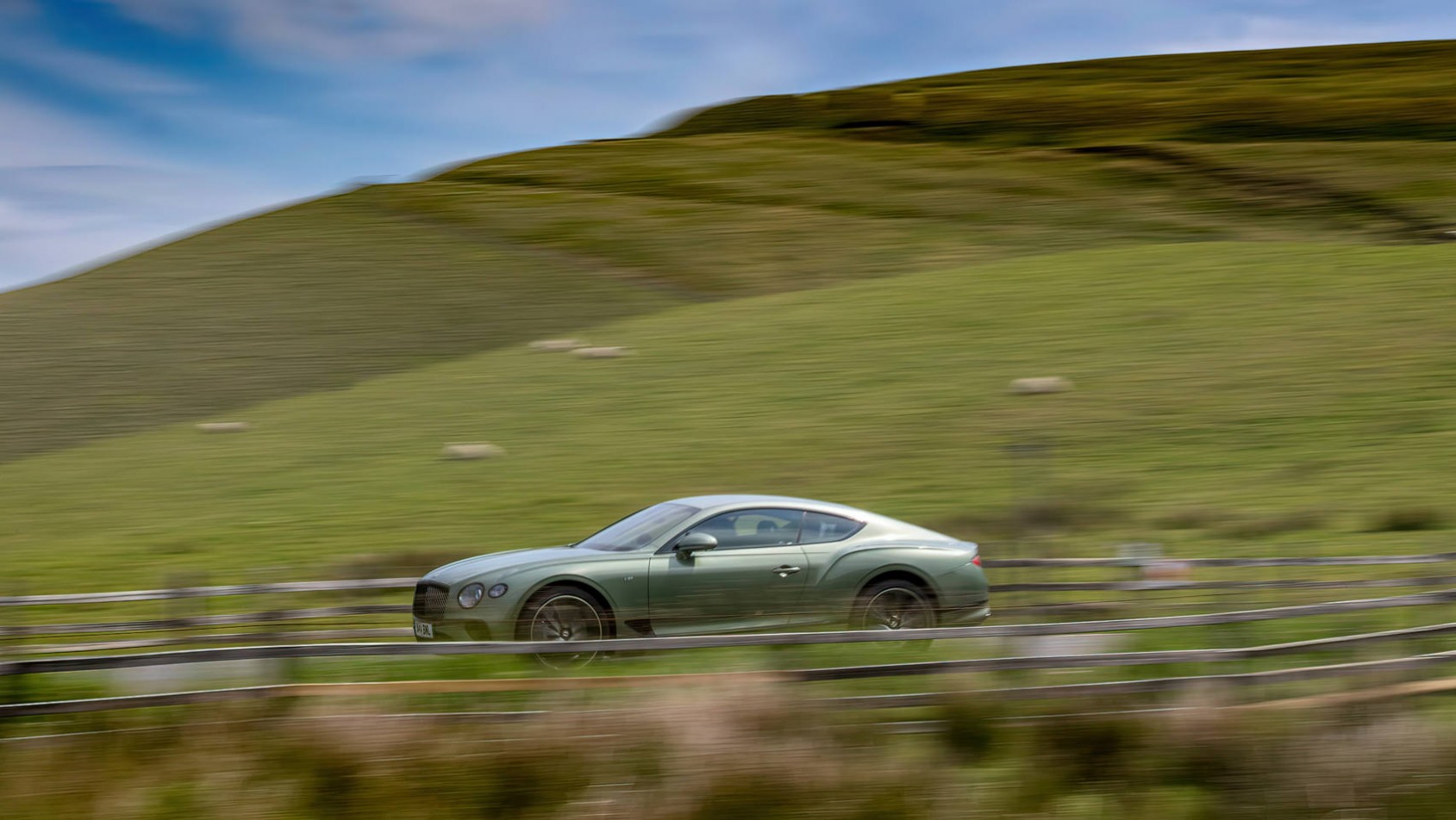 Bentley Continental GT w górach