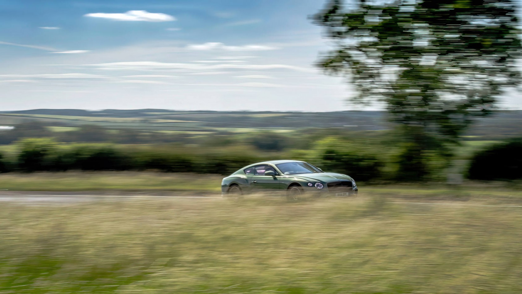 Bentley Continental GT - panning