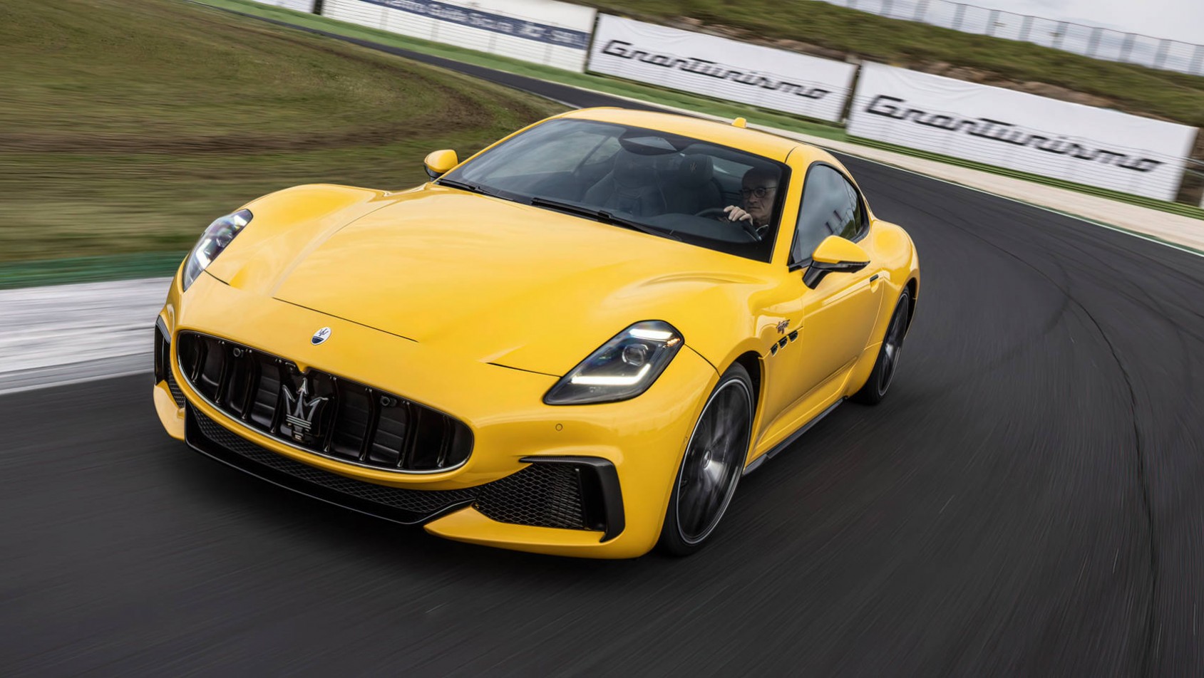 Maserati GranTurismo 2023 Maserati GranTurismo Trofeo giallo przód