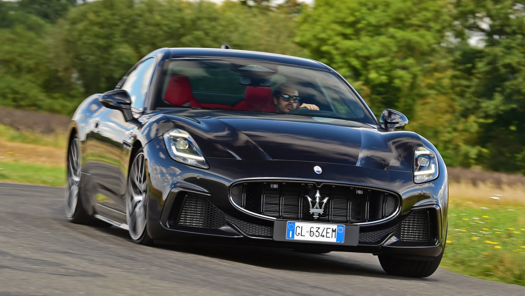 Maserati GranTurismo 2023 Maserati GranTurismo Trofeo przód dynamiczne