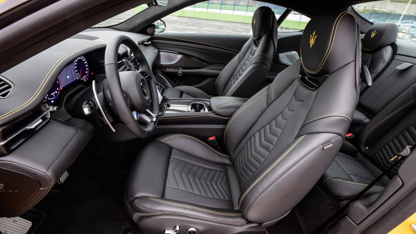 Maserati GranTurismo 2023 Maserati GranTurismo Trofeo kabina