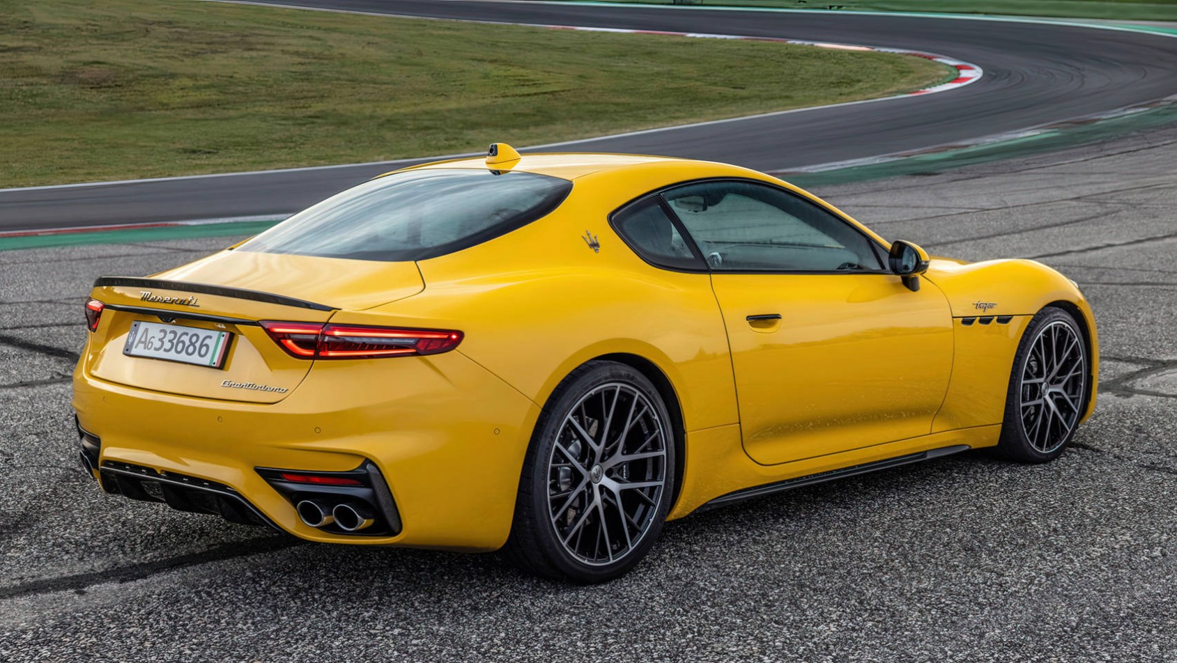 Maserati GranTurismo 2023 Maserati GranTurismo Trofeo na torze
