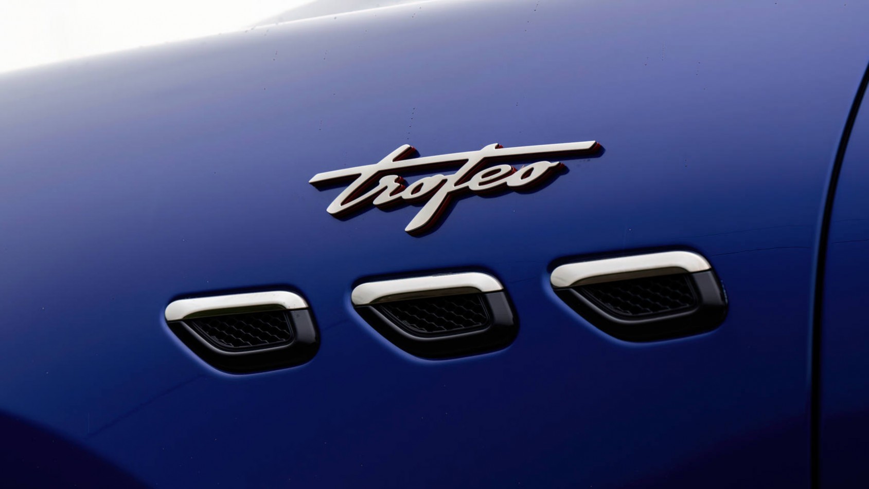 Maserati Grecale 2023 Maserati Grecale Trofeo detal emblemat