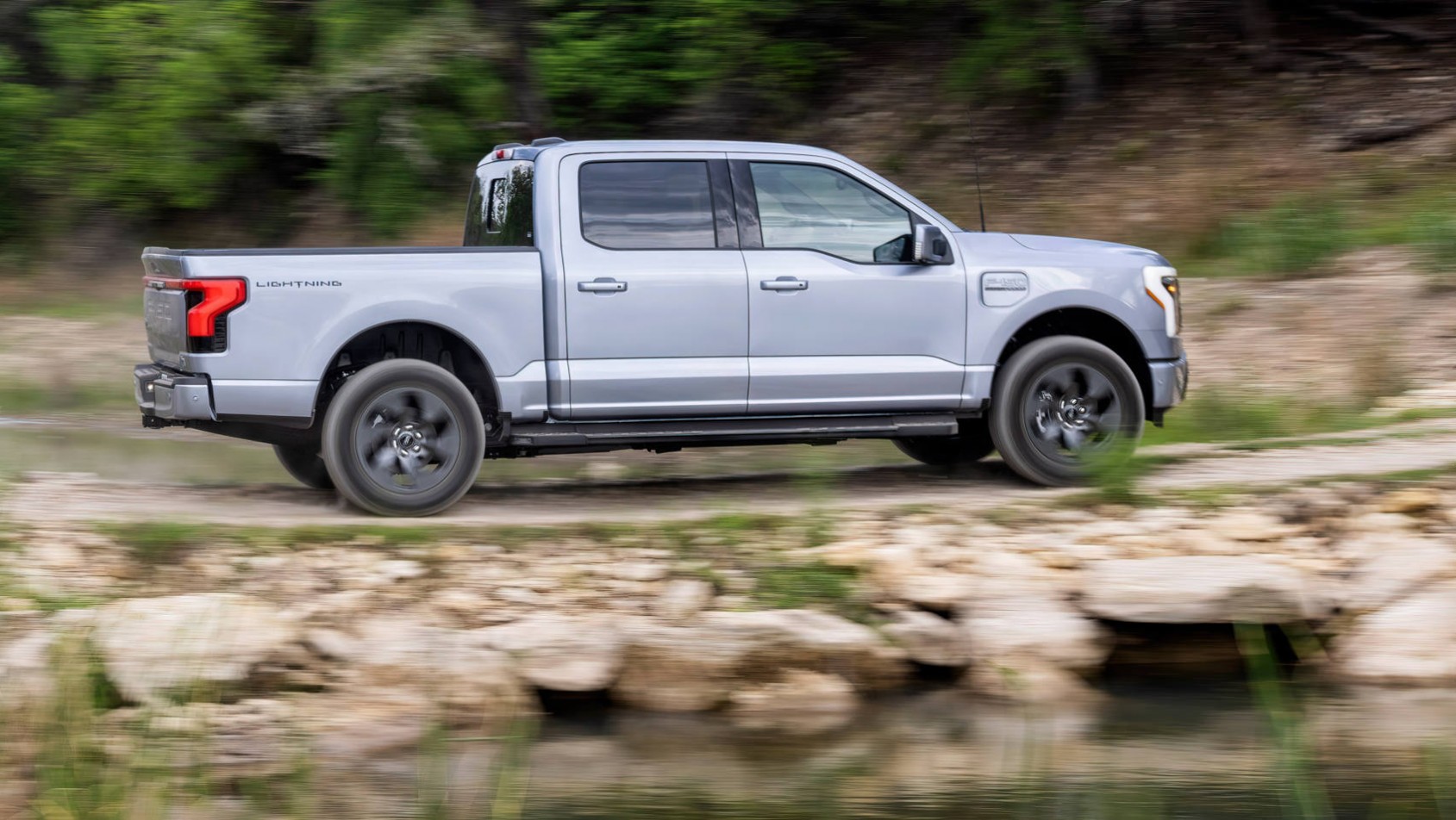 Ford F-150 Lightning test sylwetka