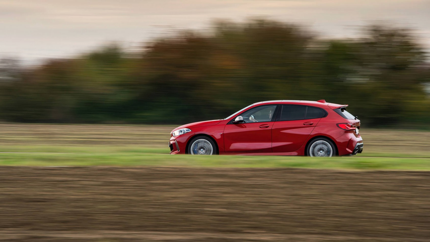 BMW M135i BMW M135i profil dynamiczne