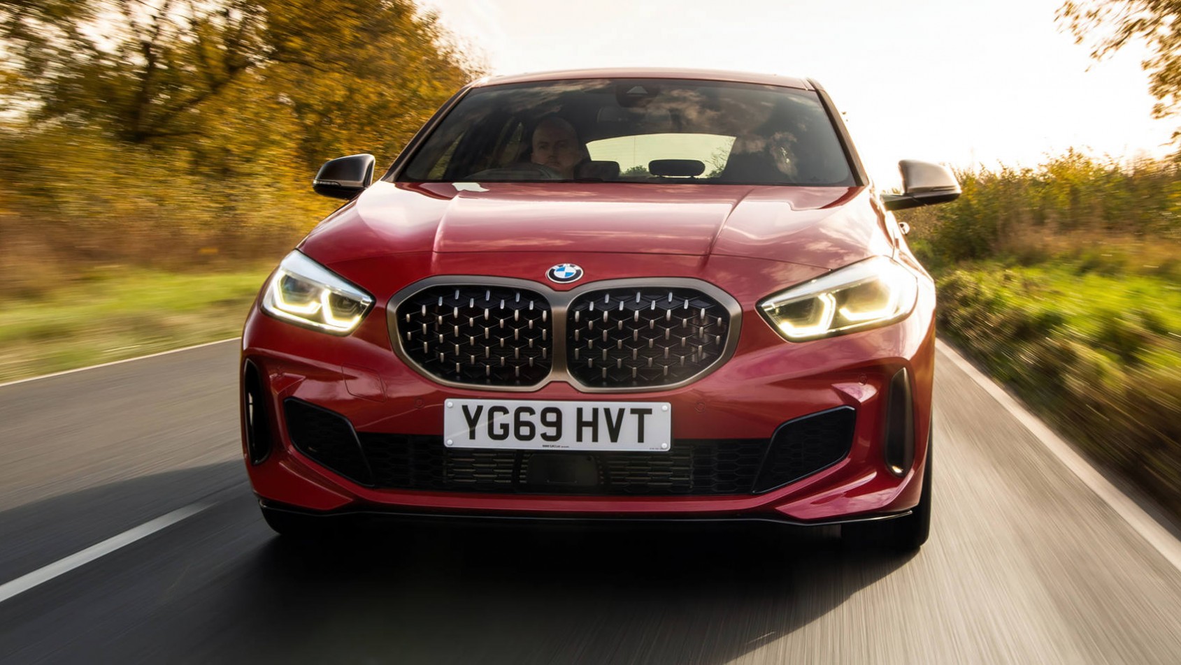 BMW M135i 2023 BMW M135i przedni grill