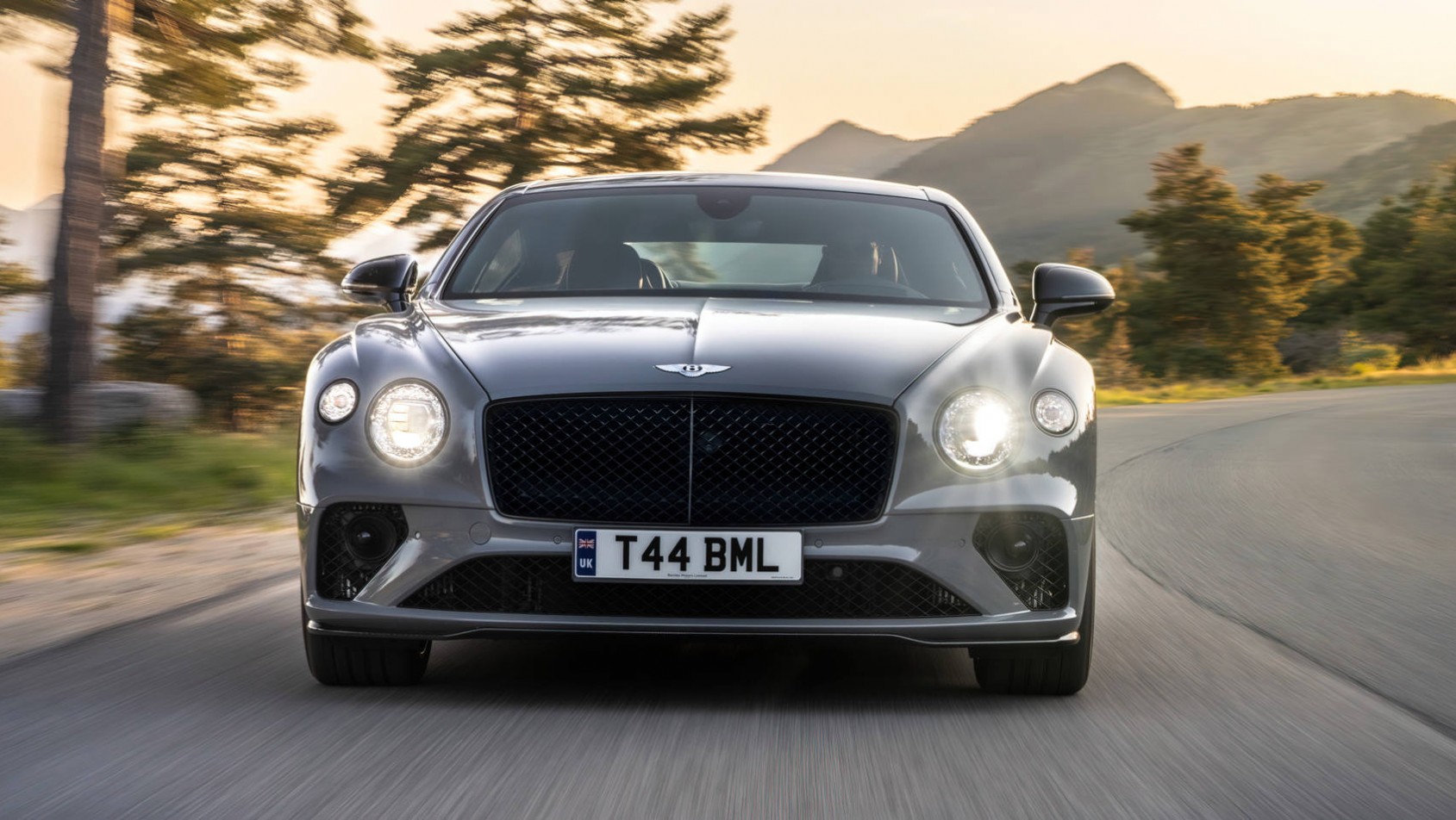 Bentley Continental GT S V8 2023 grill
