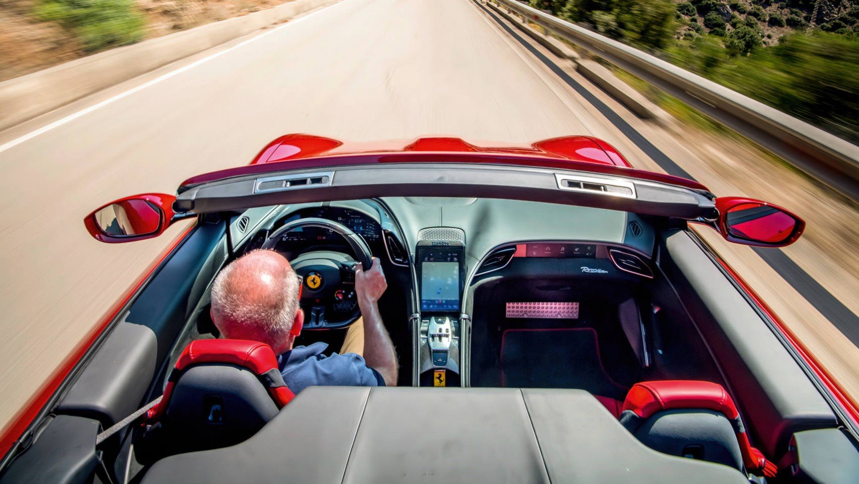 Ferrari Roma Spider otwarty dach