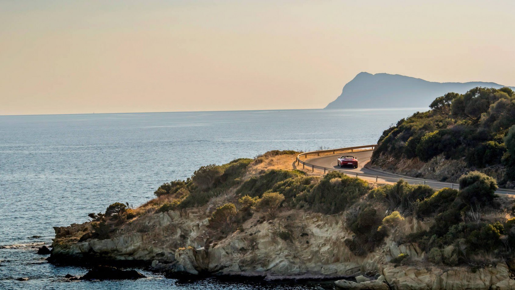 Ferrari Roma Spider krajobraz