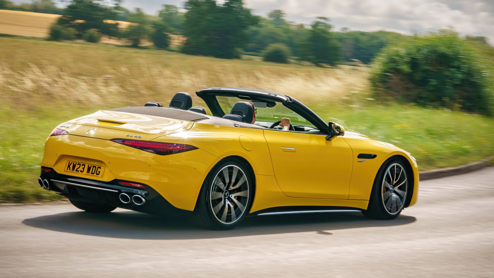 2023 Mercedes-AMG SL43 dynamiczne tył