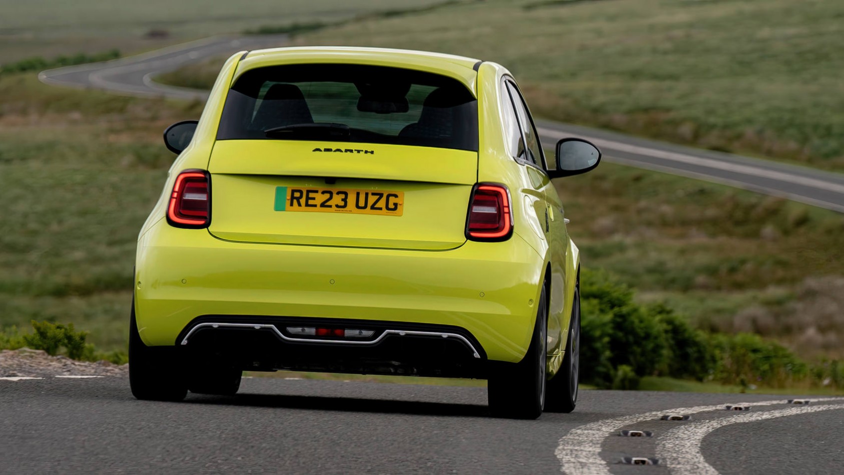 2023 Abarth 500e pas tylny