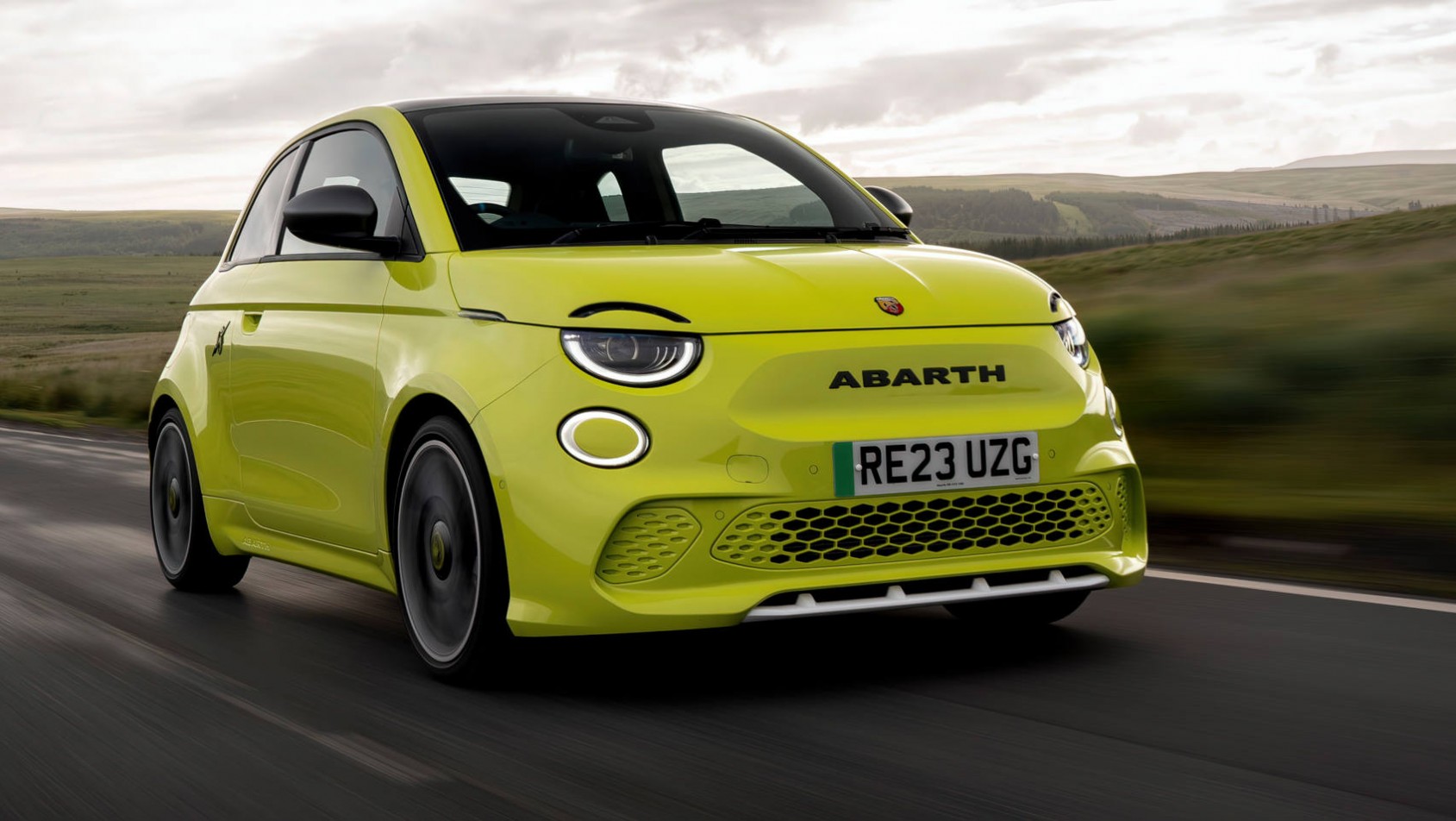 2023 Abarth 500e design