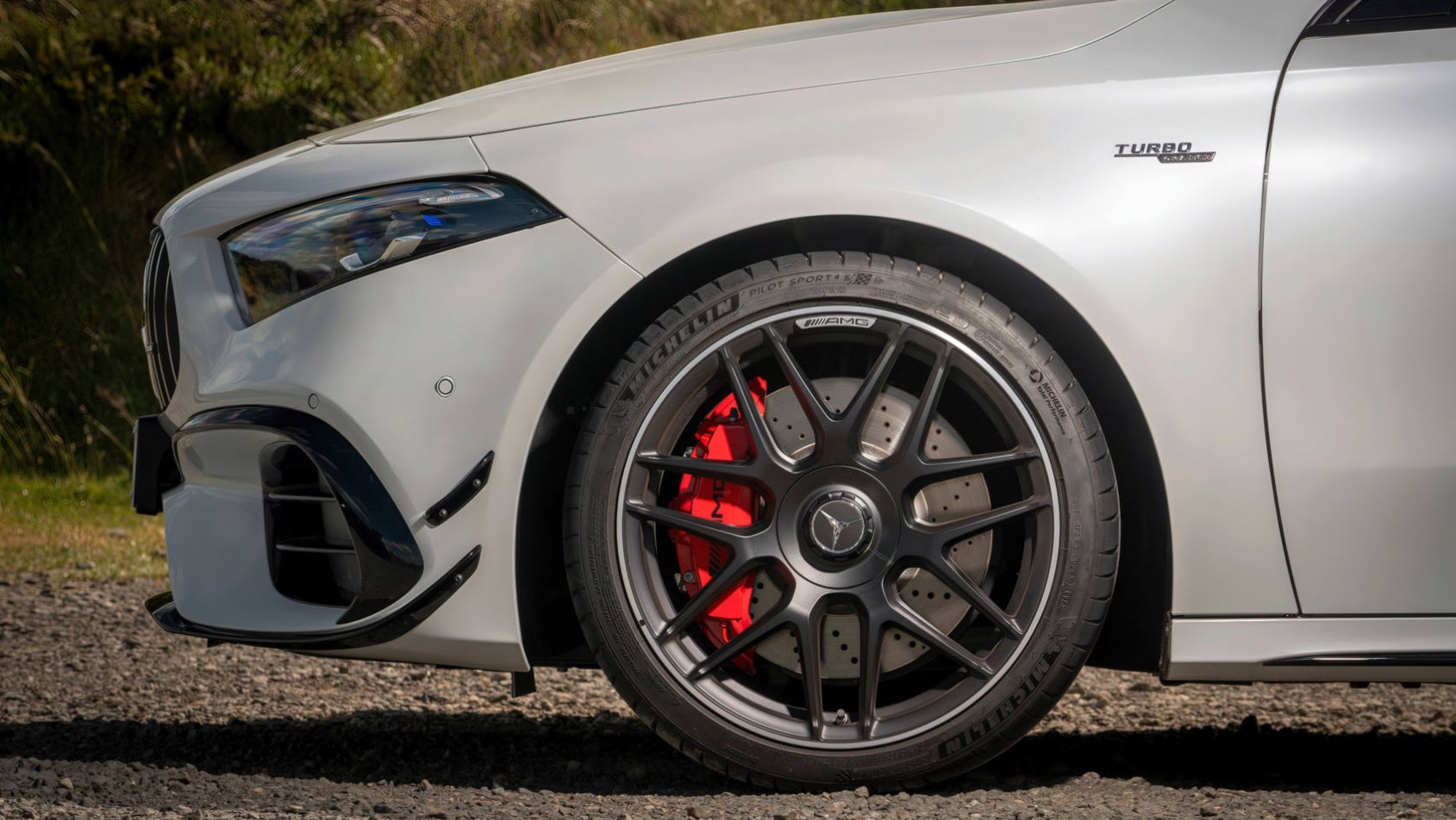 2023 Mercedes-AMG A45 S felgi i hamulce