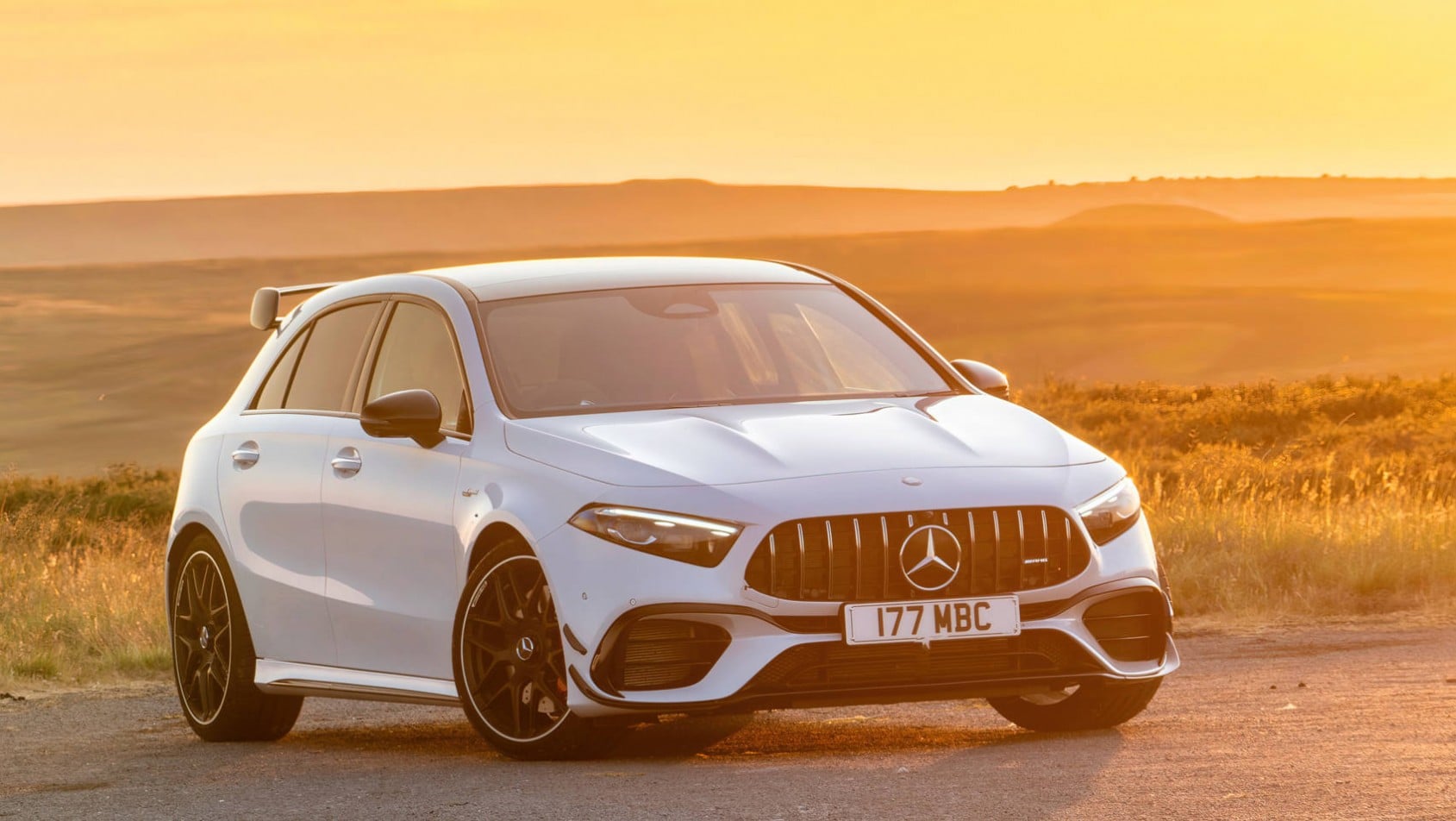 2023 Mercedes-AMG A45 S w słońcu