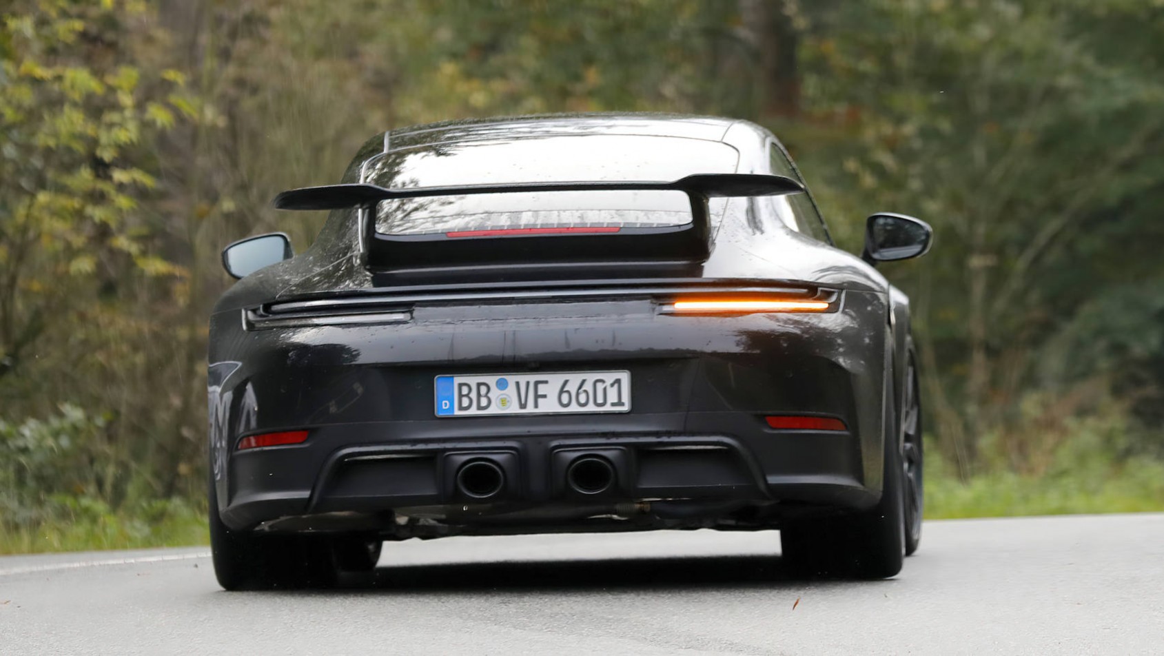 Porsche 911 992.2 lifting spyshot pakiet aero