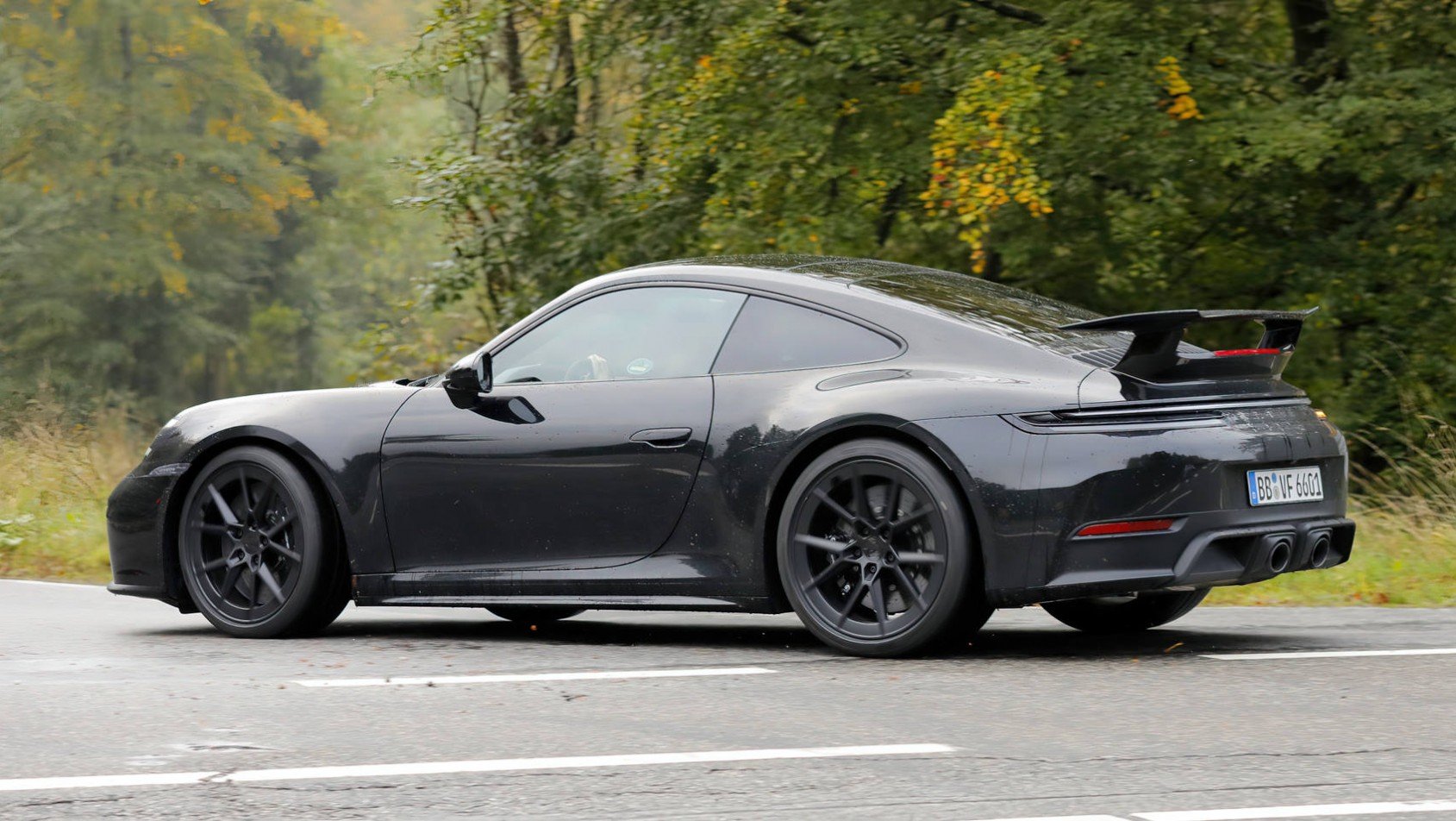 Porsche 911 992.2 lifting spyshot sylwetka