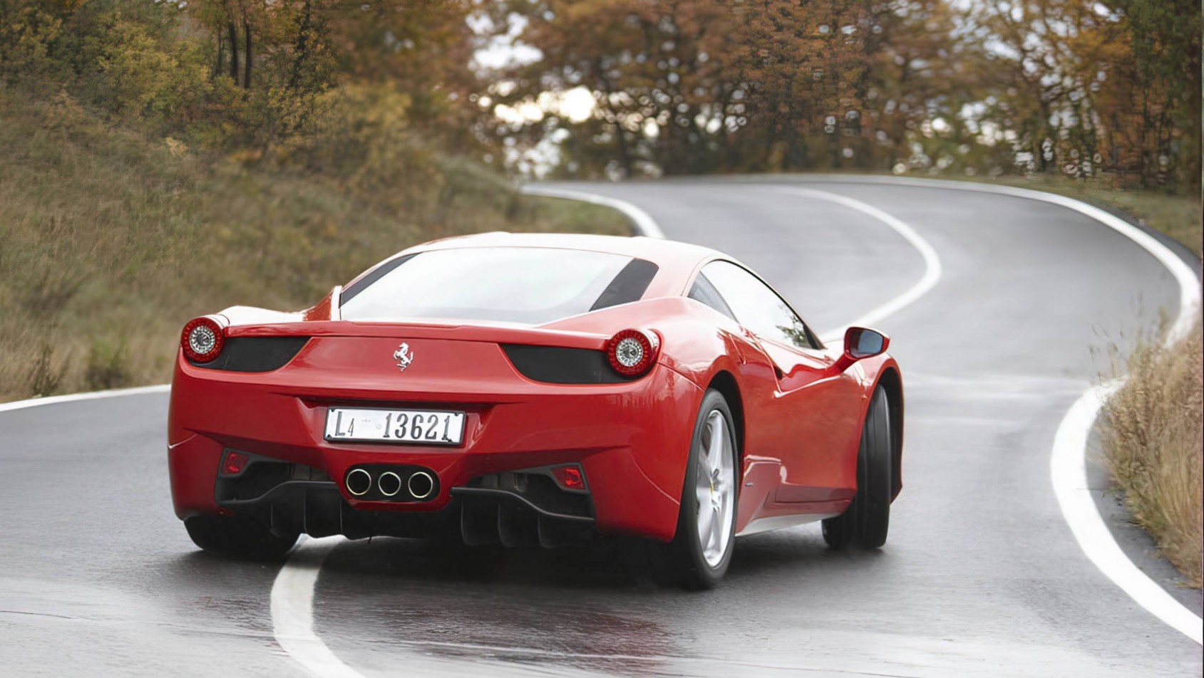 Ferrari 458 Italia w poślizgu