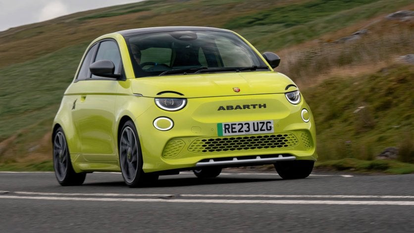 Abarth 500e 2023 Abarth 500e test