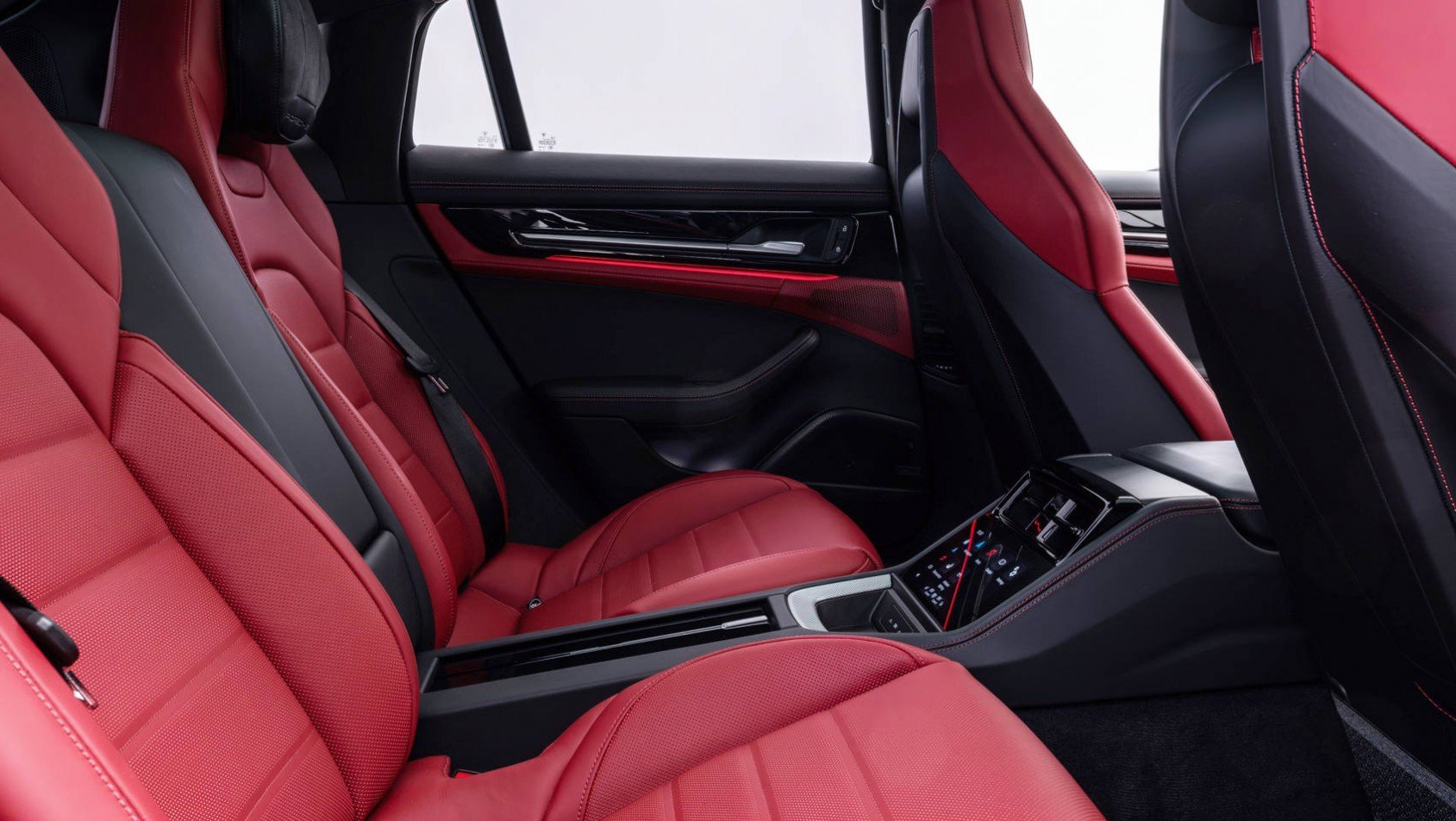 2024 Porsche Panamera kanapa tył
