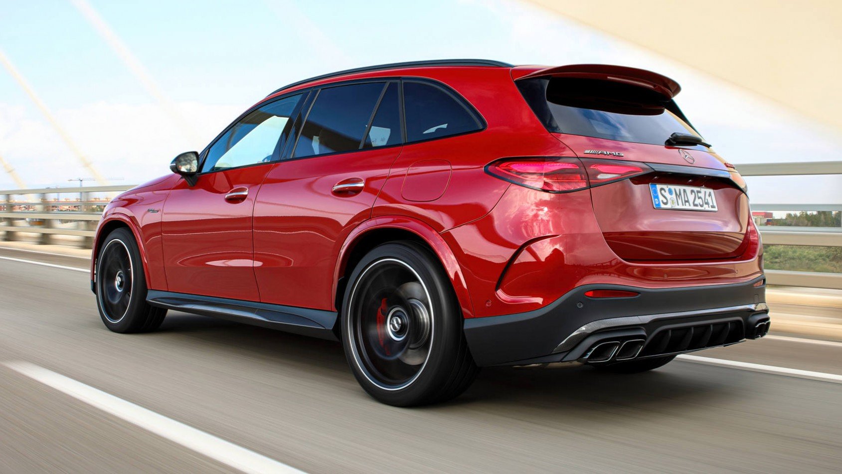 Mercedes-AMG GLC 63 S E-Performance lewy tył