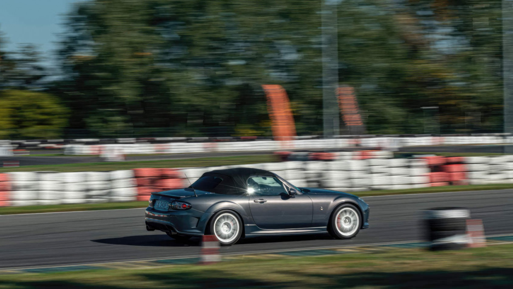 Panning Mazda MX-5