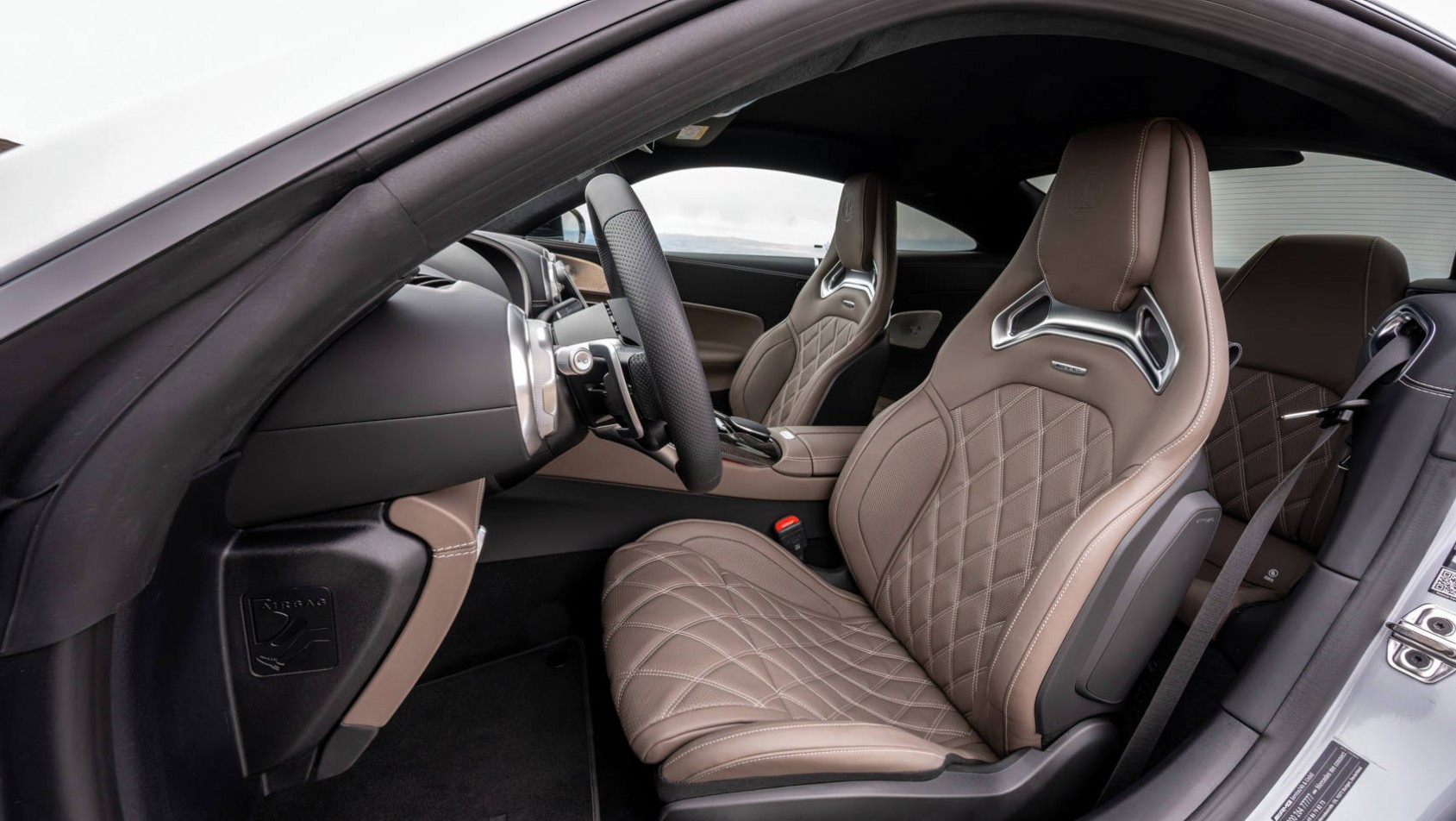 Mercedes AMG GT 2023 Mercedes AMG GT 63 wnętrze