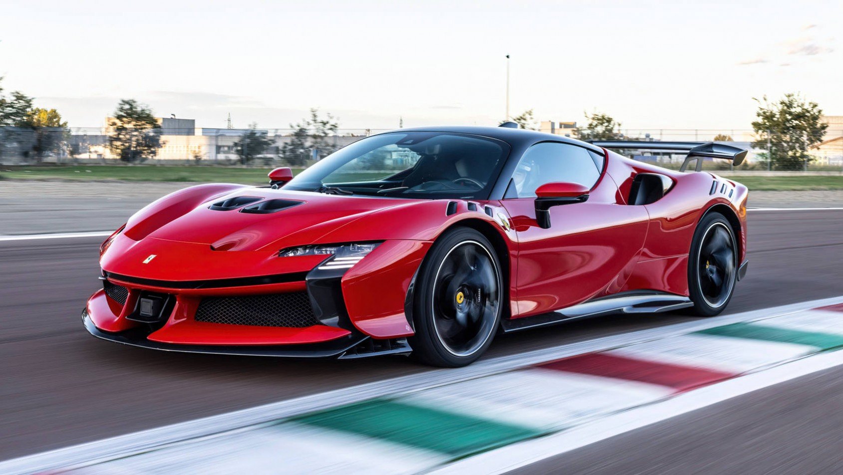 Ferrari SF90 XX Stradale napęd hybrydowy