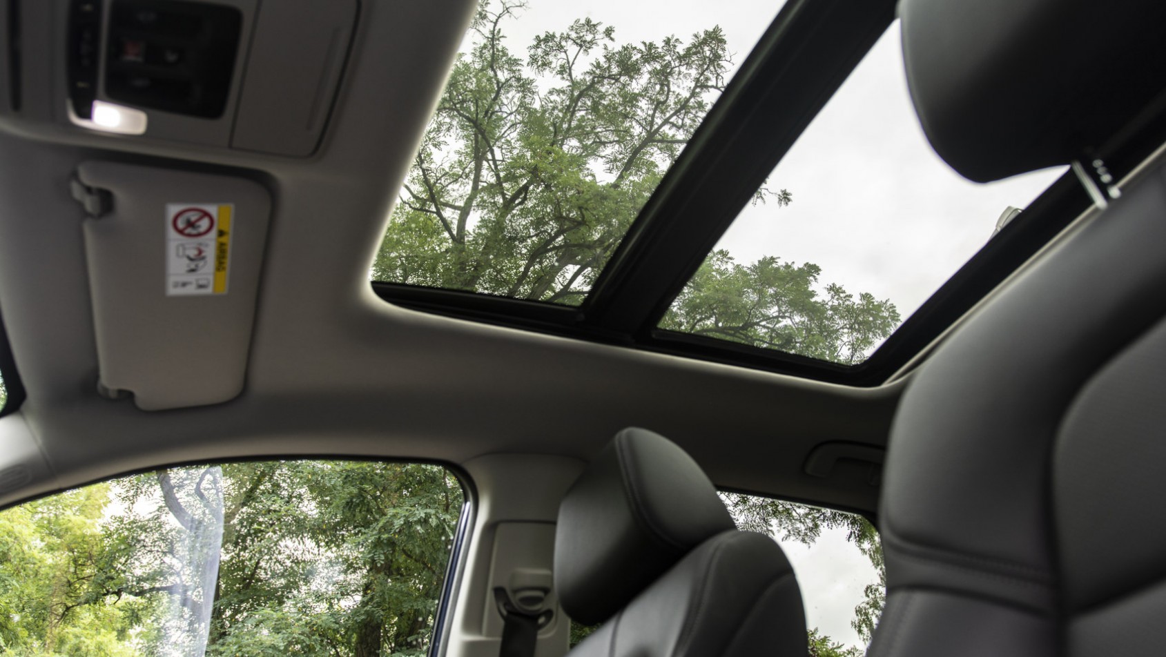 Honda ZR-V panoramiczny dach