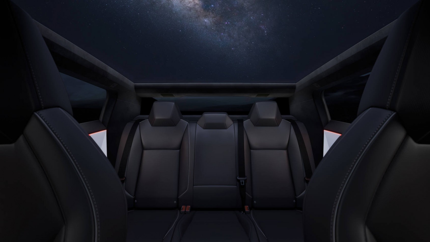 Tesla Cybertruck produkcyjna kanapa tył