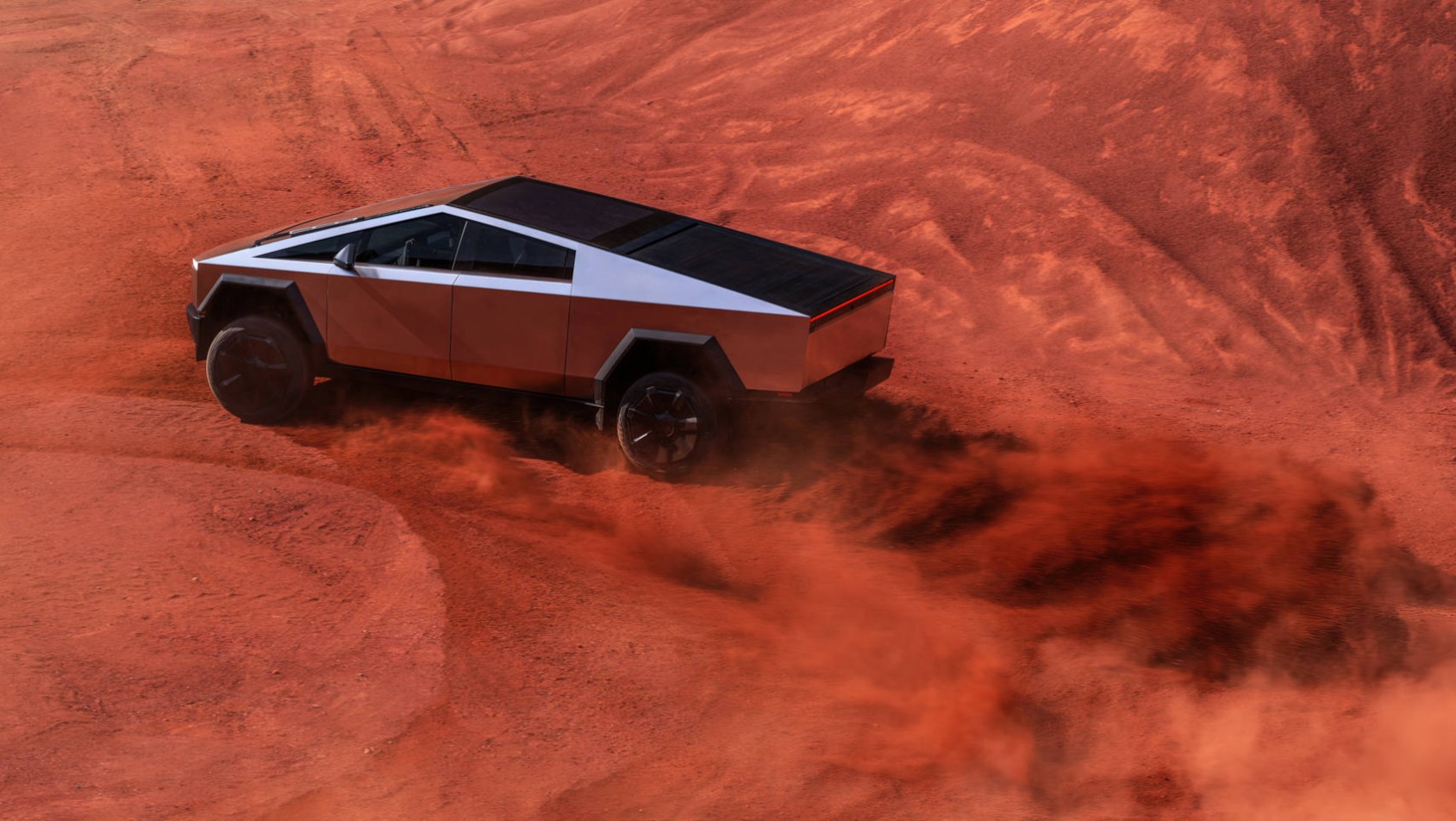 Tesla Cybertruck produkcyjna na pustyni