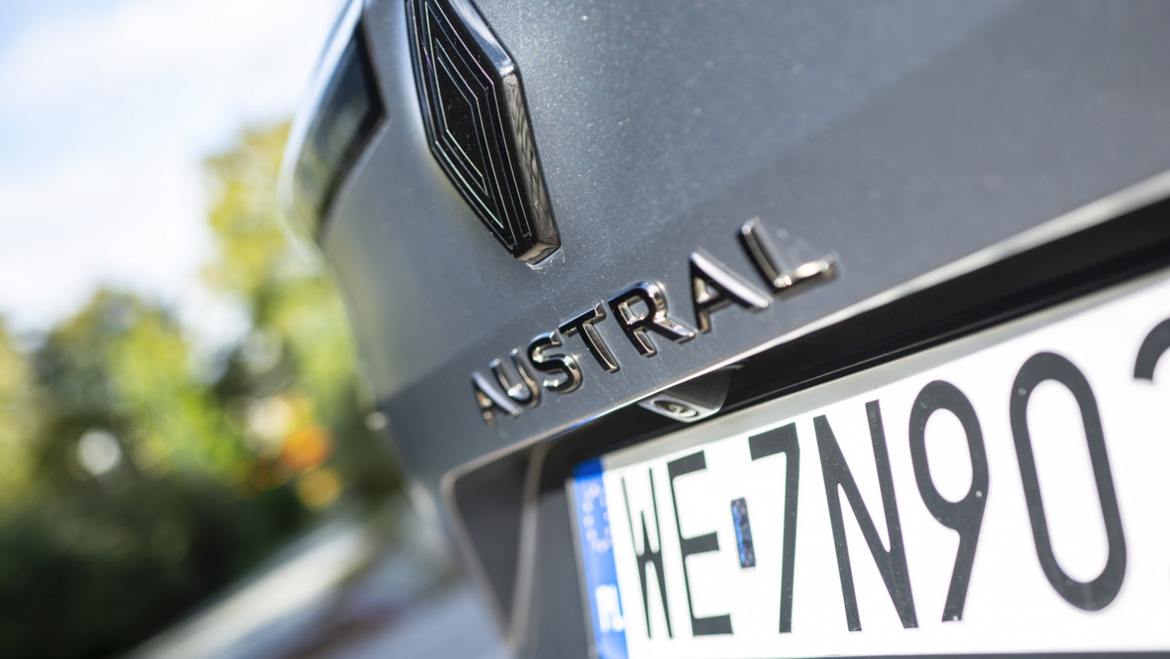 Renault Austral Renault Austral detal emblemat