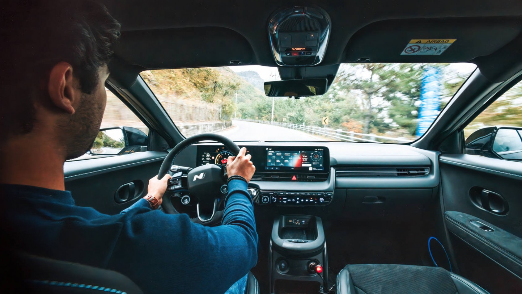 2023 Hyundai Ioniq 5 N kokpit