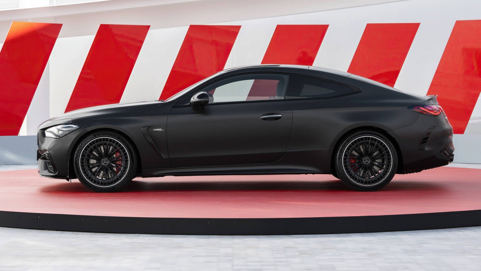 Mercedes-AMG CLE53 Coupe linia boczna