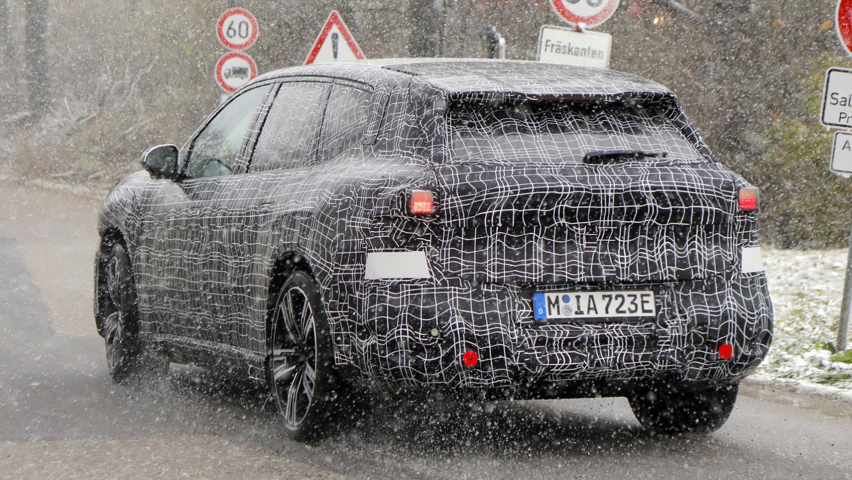 BMW Neue Klasse SUV spyshot tył