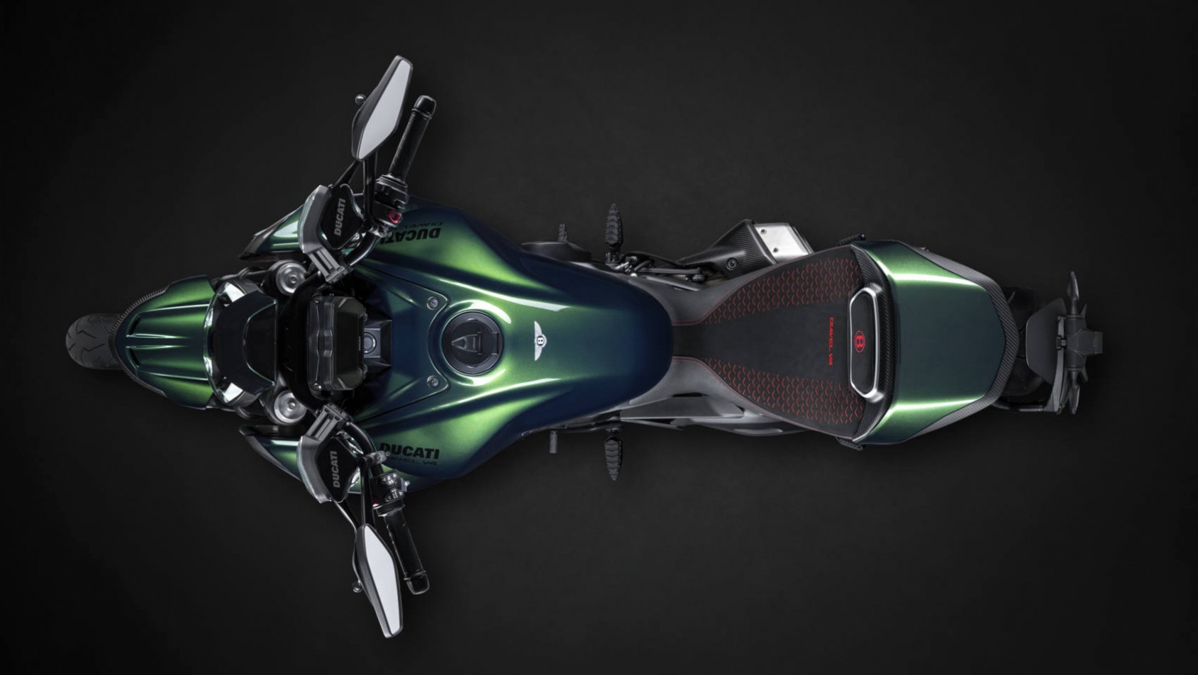 Diavel for Bentley z góry