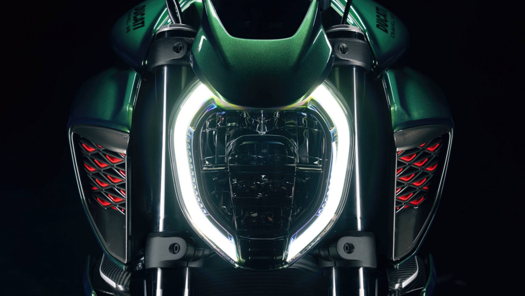 Diavel for Bentley - reflektor