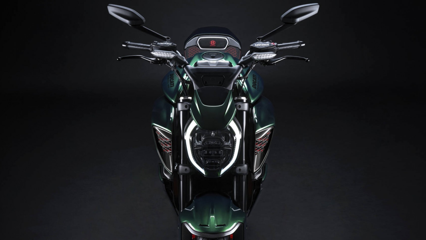 Diavel for Bentley - front motocykla